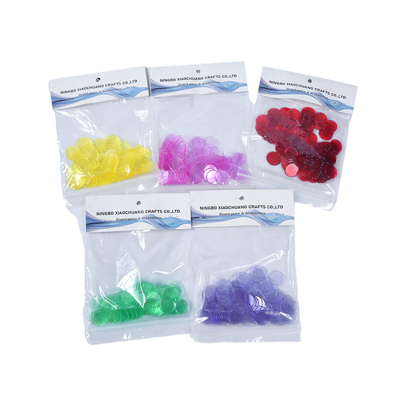 Set de jetoane de bingo translucide de culori asortate