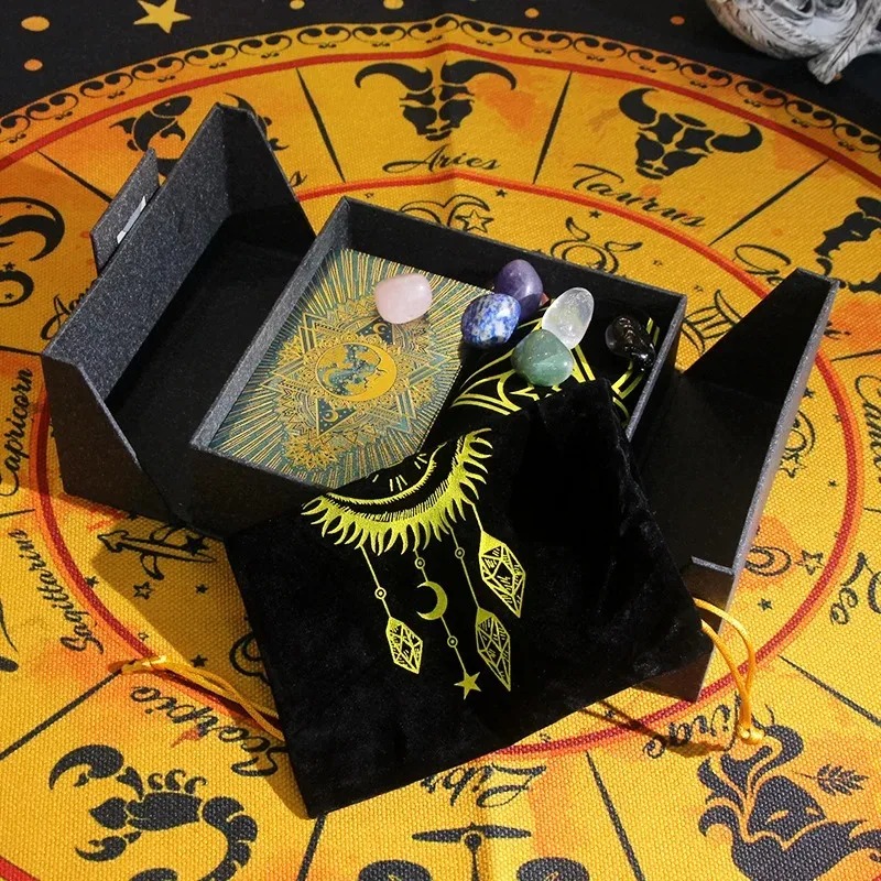 Ediție de colecție cu tematică zodiacală - Set de tarot și cristale Mystic’s Treasure