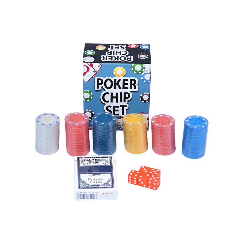 Complet cu jetoane colorate, cărți de joc și set de jetoane de poker cu zaruri
