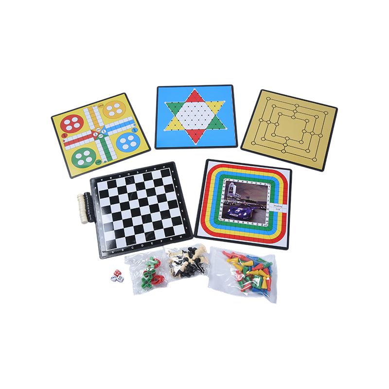 Set de jocuri cu tablă magnetică 7 în 1 cu carcasă din metal