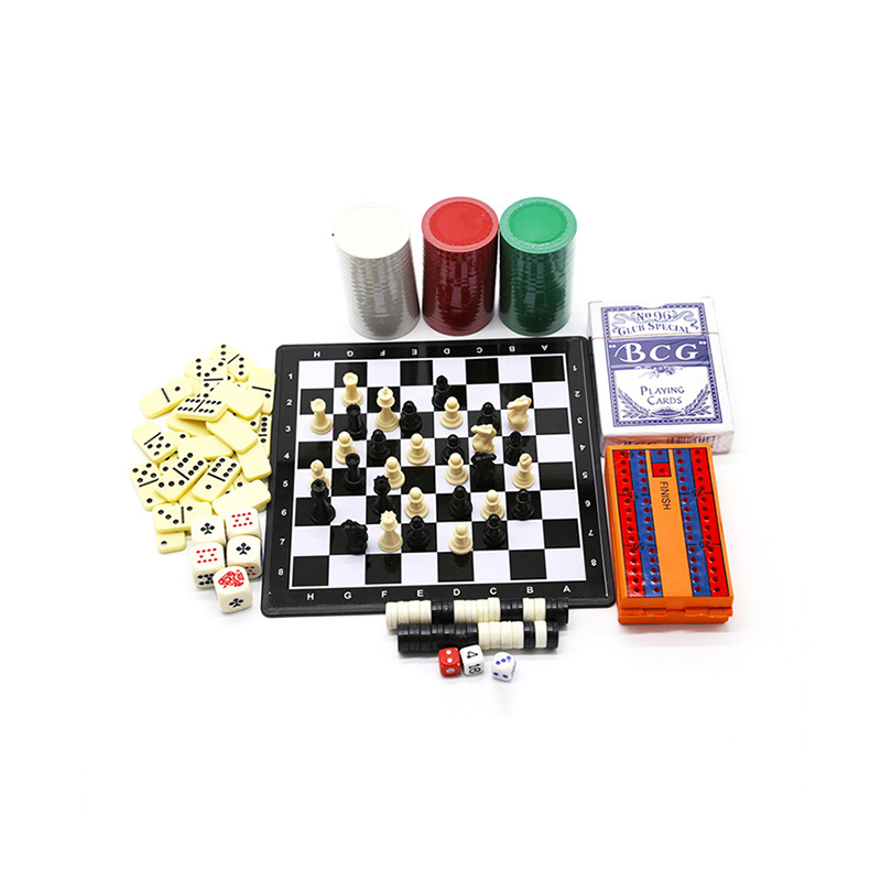 Set clasic de jocuri multiple - Combo de șah, domino, poker și dame