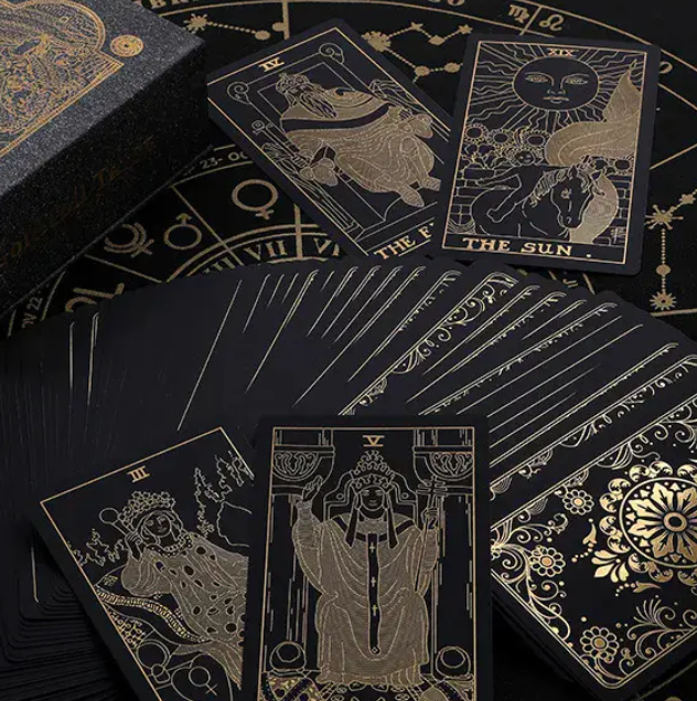 Cum să citești cărți de tarot pentru începători?
