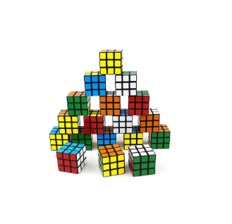 Cum să rezolvi un cub de viteză magnetic 3x3x3 pentru începători?